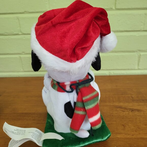 Peanuts Snoopy Santa Dancing Doll Toy Music 9'' Plays Theme Song Christmas T7 - Picture 5 of 6